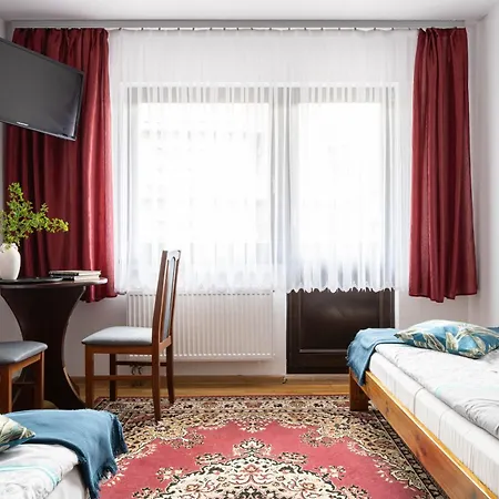 Wynajem Pokoi Maria Kalamacka アパート *